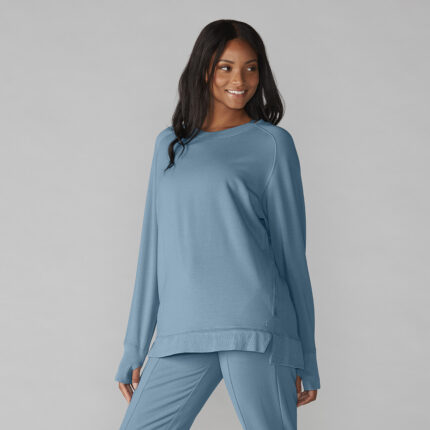 F22Apparel_CozySweatshirt_Lake_Front