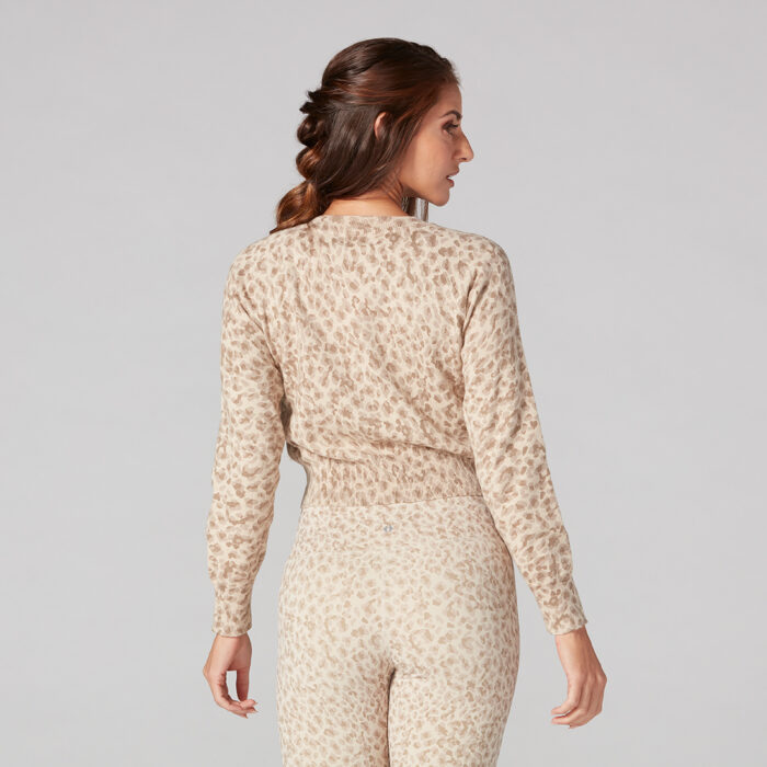 SS23_Apparel_Classic-Cropped-Cardigan_Latte-Leopard_Back