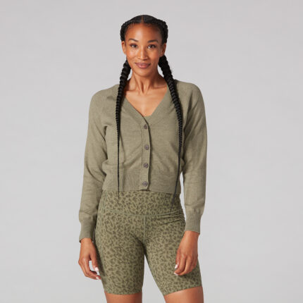 SS23_Apparel_Classic-Cropped-Cardigan_Olive_Front