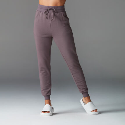Apparel_High-Waisted-Fitted-Jogger